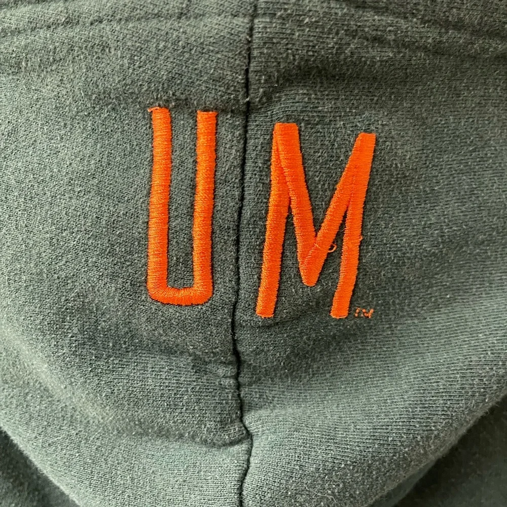 UM Hoodie (size M) - Picture 5 of 5